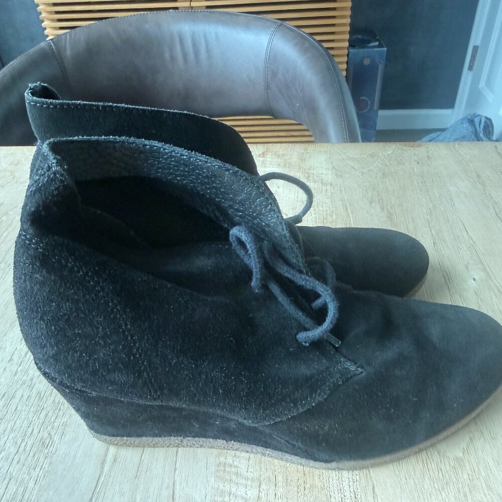 Black Suede Wedges - Nine west - SIze 7.5 women.
